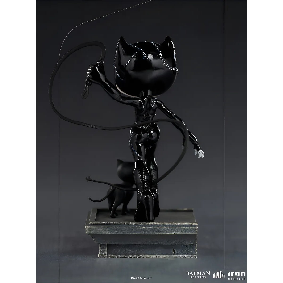 Iron-Studios!-Minico-Batman-Returns-–-Catwoman3_1200x1200